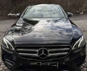 Mercedes-Benz E 220 d 9G-TRONIC AMG Line