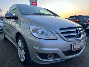 Mercedes-Benz B 200 *AUTOMATIK*PARKHILFE*KLIMA*BLUETOOTH*ALU* Bild 2