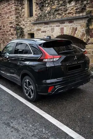 Mitsubishi Eclipse Cross Plug-In Hybrid 4WD Select Black Bild 3