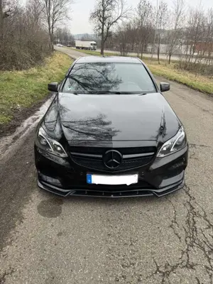 Mercedes-Benz E 220 AMG E 63 Optik Bild 3
