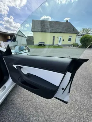 Tesla Model 3 Langstreckenbatt. Allradantrieb Dual Motor Perform Bild 3