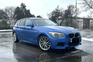 BMW 125 i M-PAKET*TÜV*8-FACH*NAVI*XENON*RFK*PDC*KLIMA