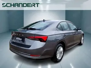 Skoda Octavia Lim. 2.0 TDI Ambition DSG LED Sitzhzg Klimaauto Bild 4