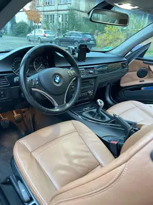 BMW 320 320i Coupe Bild 5