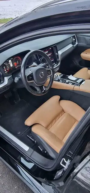 Volvo V60 T8 AWD Twin Engine Geartronic Inscription Bild 4