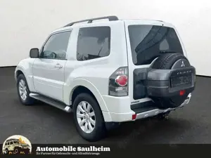 Mitsubishi Pajero 3.2 DI-D Edition 100*NUR 144TKM*XENON*AHK Bild 3