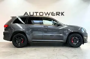 Jeep Grand Cherokee 6.4 V8 HEMI SRT*PANO*KAMERA*HK* Bild 3