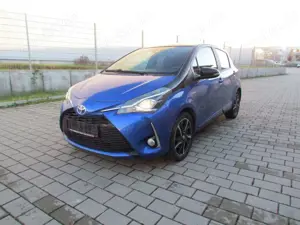 Toyota Yaris Hybrid Style Selection