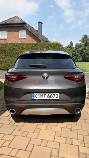 Alfa Romeo Stelvio 2.2 Diesel 16V AT8 Executive Bild 3