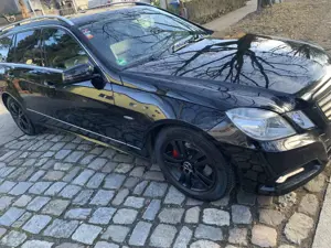 Mercedes-Benz E 250 E 250 T CDI DPF BlueEFFICIENCY Automatik Avantgarde Bild 2