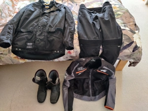Motorradbekleidung