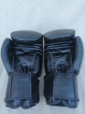 Boxhandschuhe aus echtem Leder in Gr. 12-Oz