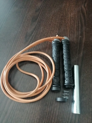 Springseil Leder m.Gew.18 _Kunststoffgriffe mit Griffgewichten
