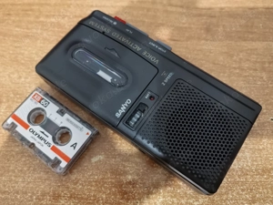 SANYO TRC550A Micro Cassette Tape Recorder mit VAS und 2x Speed