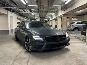 Mercedes-Benz CLS 350 Sportline/V8-sound/TÜV Neu