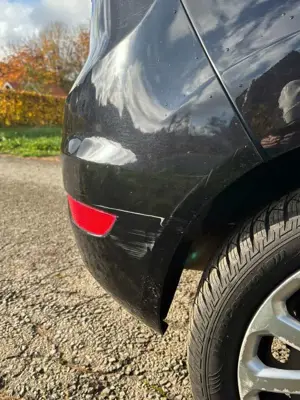 Ford Fiesta 1.4 Champions Edition Bild 2