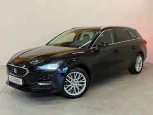 SEAT Leon 2.0TDI Xcellence/LED/AHK/R-KAM/ACC/SHZ/NAVI