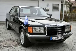 Mercedes-Benz S 380 Botschaftslimousine mit Standarte - W126 380 SEL 8
