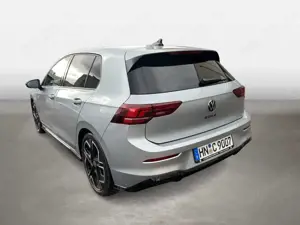 Volkswagen Golf VIII R-Line 1.5eTSI DSG AHK RFK Black Style Klima Bild 4