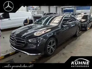 Mercedes-Benz E 220 d Avantgarde Multibeam+Panorama+FahrAssist