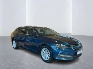 Skoda Superb Combi 1.4 TSI DSG Style iV Parklenkassise Bild 4