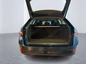 Skoda Superb Combi 1.4 TSI DSG Style iV Parklenkassise Bild 5