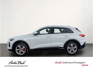 Audi Q5 TFSI Stronic Navi LED ACC CarPlay EPH DAB Bild 4