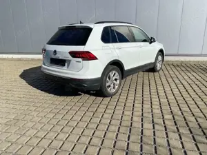 Volkswagen Tiguan 2.0 TDI 4Motion DSG IQ.DRIVE/AHK/18-ZOLL/LED/NAVI Bild 3