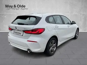 BMW 118 d Navi LED Klimaaut. SHZ PDC Fahrschule Bild 3