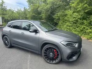 Mercedes-Benz GLA 45 AMG AMG GLA 45 S 4Matic  AMG Speedshift DCT 8G