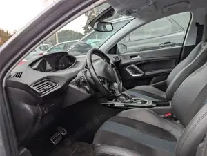 Peugeot 308 Tech Edition AUT. NAVI. KAMERA. AHK Bild 4