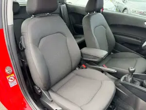 Audi A1 attraction Navi PDC SHG2.Hand Allwetterreifen Bild 5