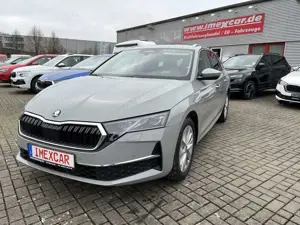 Skoda Octavia 1,5 TSI DSG Selection Combi Navi + AHK + Voll LED