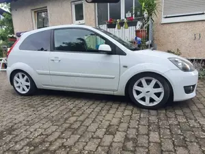 Ford Fiesta White Magic