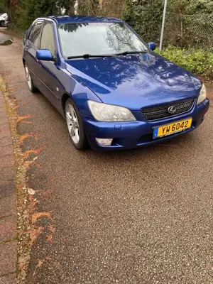 Lexus IS 200 Sport Bild 4
