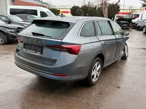 Skoda Octavia Combi Style 4x4 Bild 3