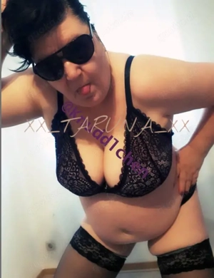 Skinny Mommy bietet Sex-Chats und vieles mehr online  