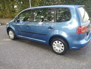 Volkswagen Touran Trendline BMT Bild 3