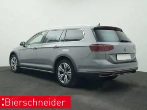 Volkswagen Passat Variant 2.0 TDI DSG 4Mo. Alltrack AHK REAR NAVI IQ.LIGHT S Bild 4