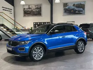 Volkswagen T-Roc 2.0 TDI SCR DSG ACTIVE 1.HA/ACC/NAV/R-CAM
