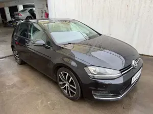 Volkswagen Golf VII Lim. Highline BMT 4Motion Bild 5