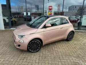 Fiat 500e LaPrima  3+1 42kW + 4 Jahre Garantie, JBL