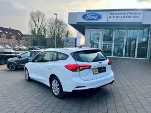 Ford Focus Turnier LED / NAVI / DAB / RFK / Winter-Paket !!! Bild 3