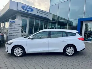 Ford Focus Turnier LED / NAVI / DAB / RFK / Winter-Paket !!! Bild 4