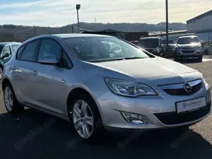 Opel Astra J Lim.  NEUER MOTOR+Garantie+TÜV+Service