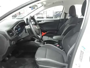 Ford Focus Focus Turnier 1.5 EcoBlue COOLCONNECT Bild 3