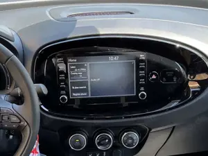 Toyota Aygo X 5-Türer Pulse 1,0-l-VVT-i 5-Gang-Schaltgetriebe Bild 4