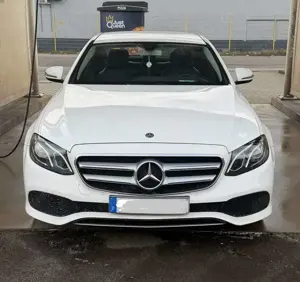Mercedes-Benz E 200 E 200 (213.042)