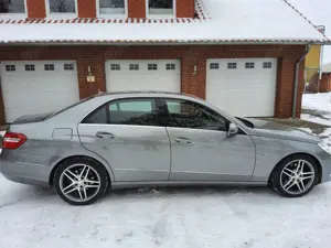 Mercedes-Benz E 350 E 350 CDI DPF BlueEFFICIENCY 7G-TRONIC Avantgarde