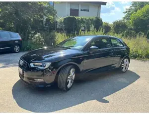 Audi A3 1.6 TDI S line Sportpaket Bild 3
